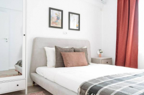 Sunny 2BR Flat - Old Town View